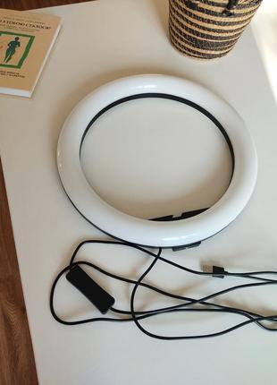 Кільцева лампа