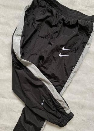 Спортивні штани nike swoosh4 фото