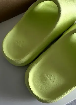 Yeezy slide glow green, оригінал, розмір 436 фото