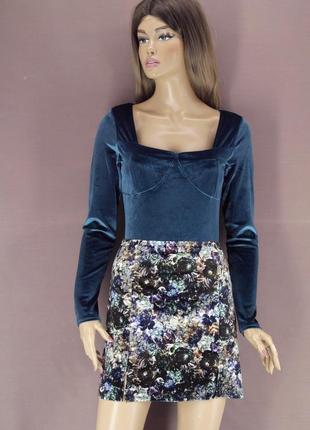 Нова велюрова спідниця "urban outfitters" з квітковим принтом і розрізом. розмір М.