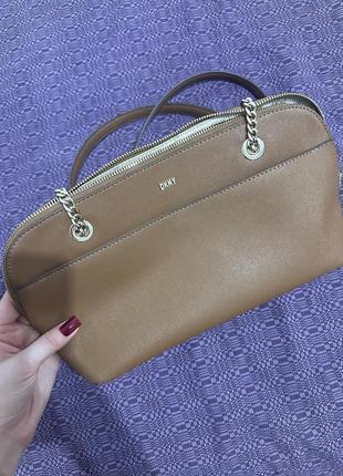 Коричнева сумка dkny
