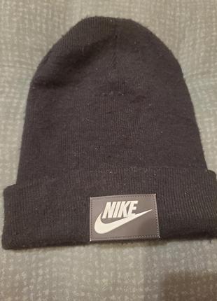 Шапка nike reflective.
