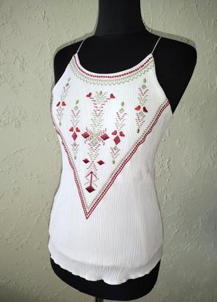 Футболка с вышивкой, блузка с вышивкой, топ с вышивкой