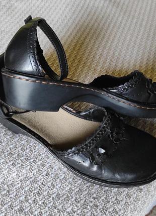 Босоніжки clarks