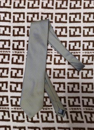 Красивый галстук