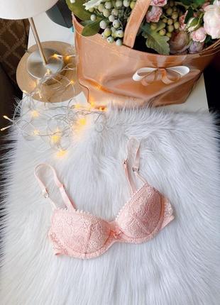 Персиковий бюстгальтер chantelle