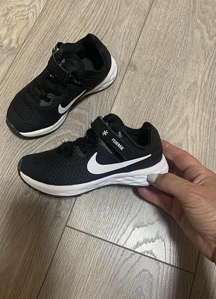 Кросівки nike
