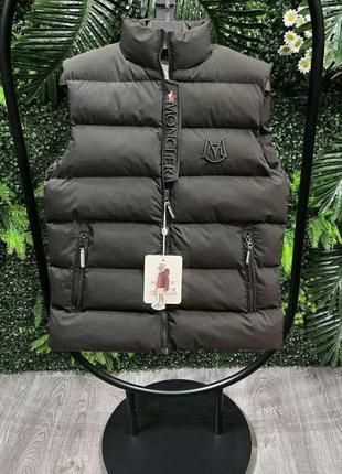 Мужская жилетка moncler черного цвета, осень
