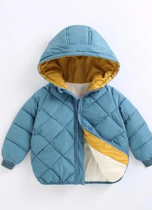 Демисезонна куртка блакитна