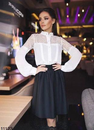 Женская блуза с длинными рукавами и кружевом