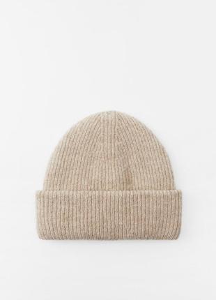 Zara трикотажная шапка с отворотом