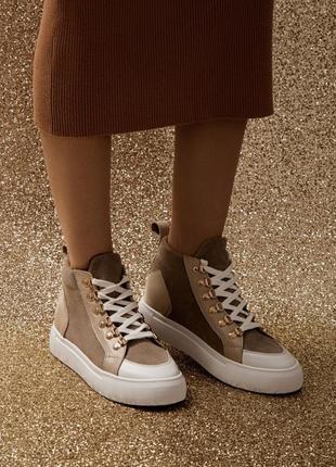 Высокие кеды, кроссовки, хайтопы