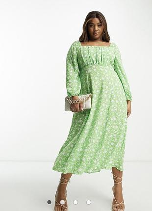 Нежное платье с квадратным вырезом