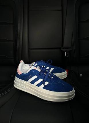 Топовые женские кроссовки adidas gazelle bold blue/pink