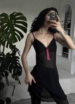 Чорна напівпрозора білизняна сукня з рожевими вставками7 фото