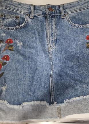 Міні спідниця джинсова з вишивкою квіти zara