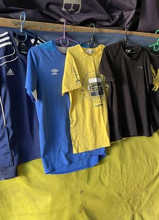 Розпродаж футболки