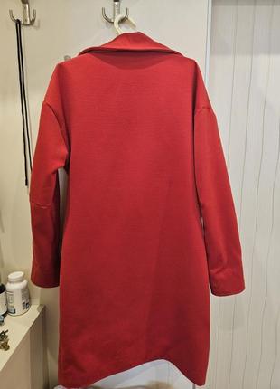 Червоне кашемірове пальто8 фото