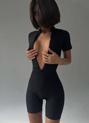 Жіночий комбінезон шортами з імітацією трусиків чорний 42, 44, 462 фото
