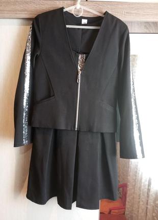 Нарядний костюм на дівчинку