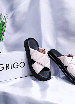 Шльопанці шкіра