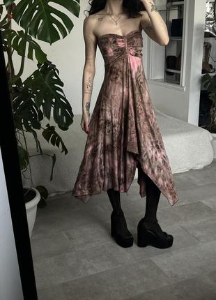 Розовое асимметричное платье бюстье4 фото