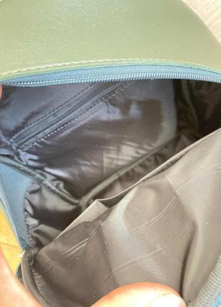 Темно-зеленый — качественный фабричный рюкзак с металлической фурнитурой, с карманом спереди (луцк, 779)5 фото