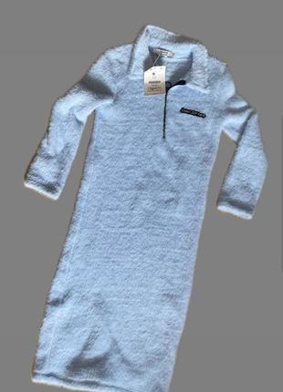 Платье бренда bershka.