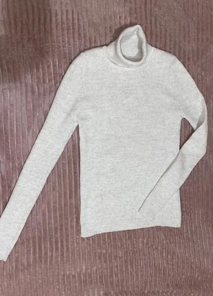 Гольф жіночий в рубчик, гольф молочного кольору