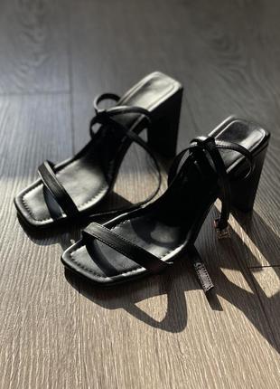 Підбори жіночі (туфлі)