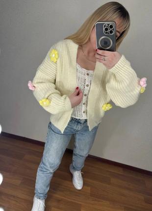 Кардіган кардиган жіночий теплий вязаний довгий короткий на весну демісезонний весняний білий молочний з квітами жіночний нарядний