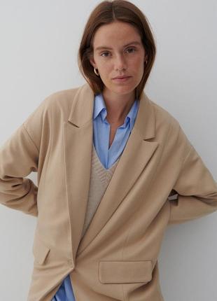 Легке пальто