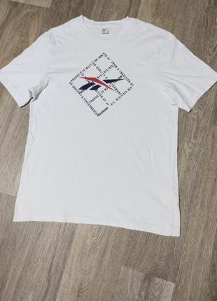 Мужская футболка / reebok / мужская одежда / белая футболка с принтом /