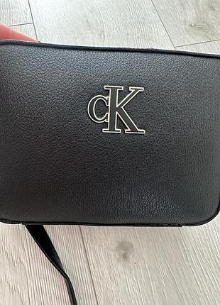 Продам сумку calvin klein 4