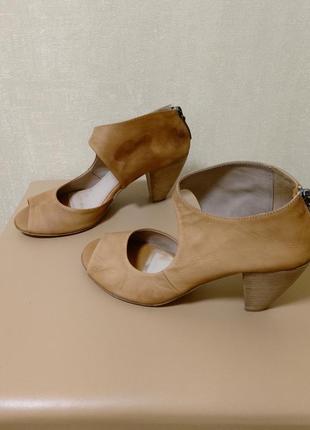 Итальянские кожаные босоножки el.