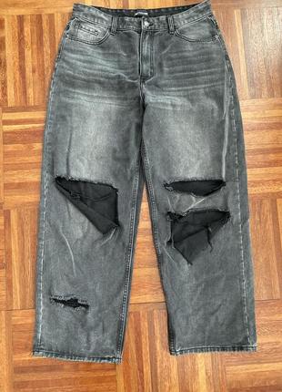 Прямые черные вареные широкие джинсы трубы с порватостями pretty little thing 14(42) uk10 фото