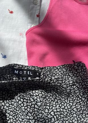 Меди юбка с разрезом motel5 фото