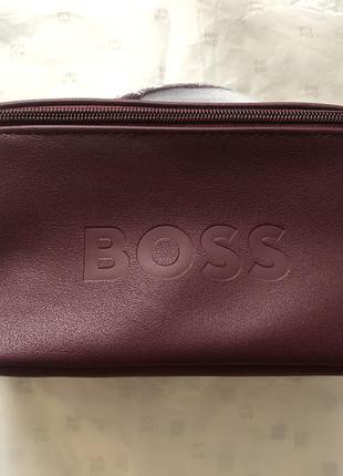Boss косметичка в модном цвете