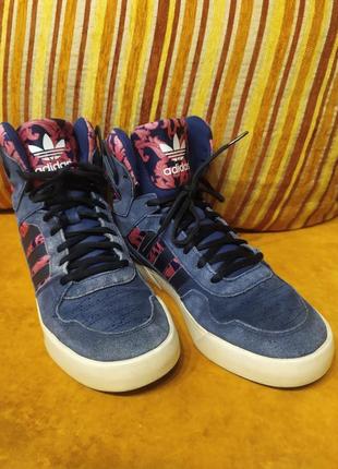 Кросівки жіночі, розмір 38, adidas, оригінал.