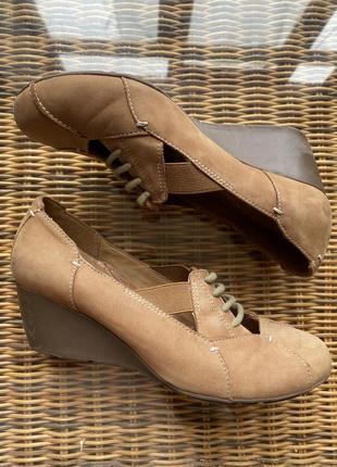 Кожаные туфли на платфррме clarks оригинал,2 фото