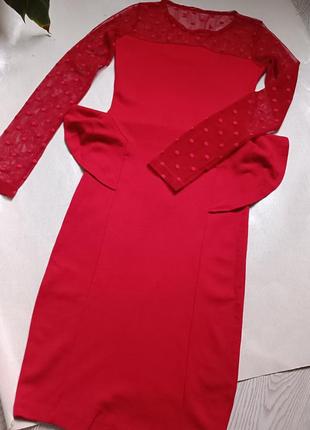 Платье невероятно яркого цвета