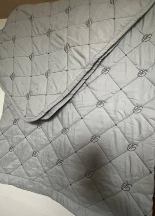 Покрывало в комплекте с наволочками стеганое на натуральной основе