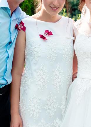 Платье нарядное белое