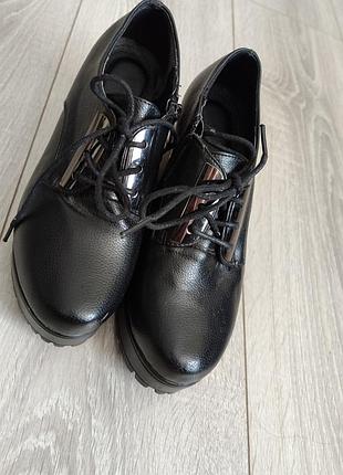 Туфлі розмір 34-35