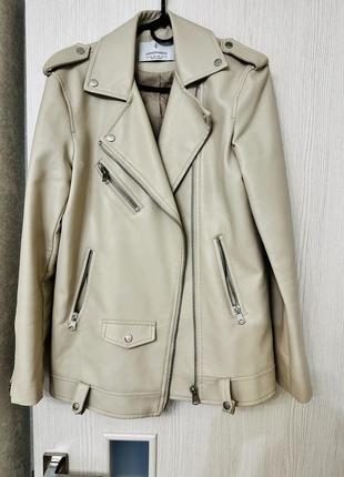 Подовжена косуха stradivarius