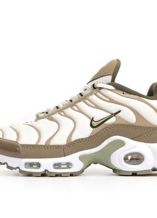 Кроссовки женские на осень nike