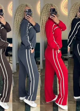 Костюм жіночий спортивний з лампасами