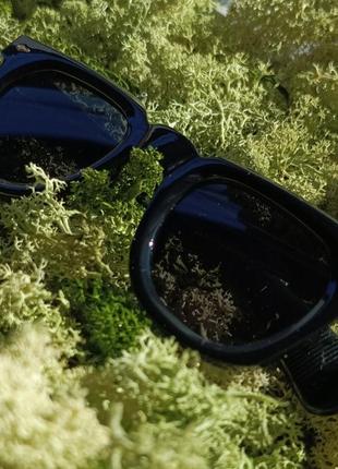 Стильні сонцезахисні окуляри6 фото