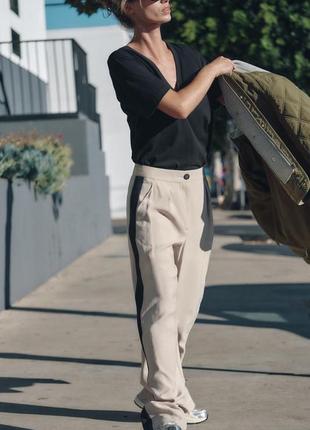 Широкі штани бежеві струмуючі zara new