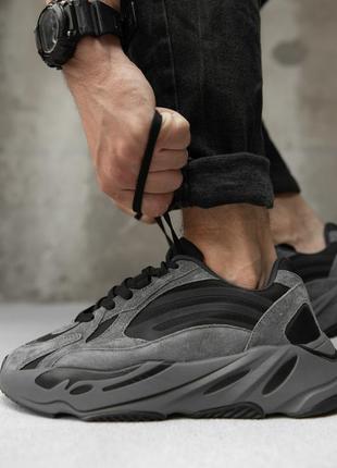 Кроссовки   zeezy boost 700 black  orange